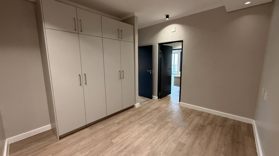 2 Bedroom Property for Sale in Plattekloof Western Cape